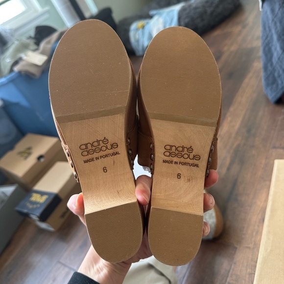 Andre Assous | Soraya Suede Clogs - Picture 5 of 6